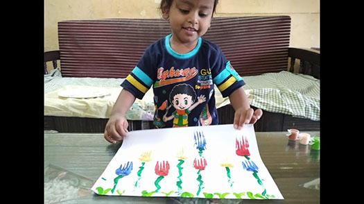 Fork Painting | Flower Painting with Fork | Fork Painting by 2 years old baby | Me with mom’s Vision
